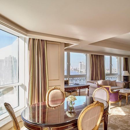 포 시즌 카이로 앳 더 퍼스트 레지던스 기자 외부 사진 A suite at the Four Seasons Hotel
