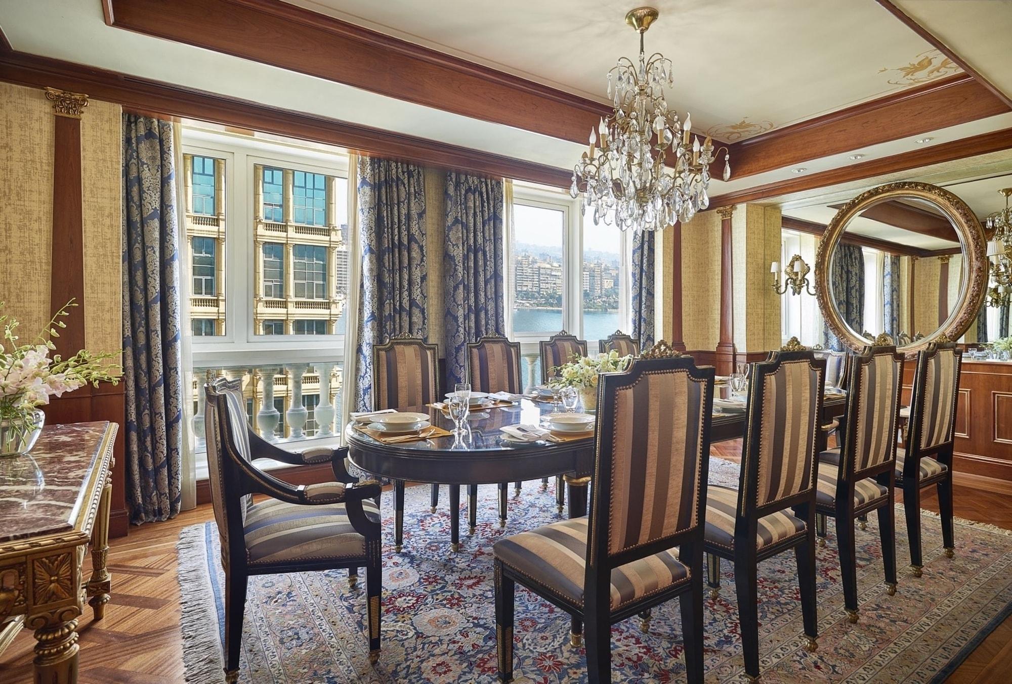 포 시즌 카이로 앳 더 퍼스트 레지던스 기자 외부 사진 Dining room
