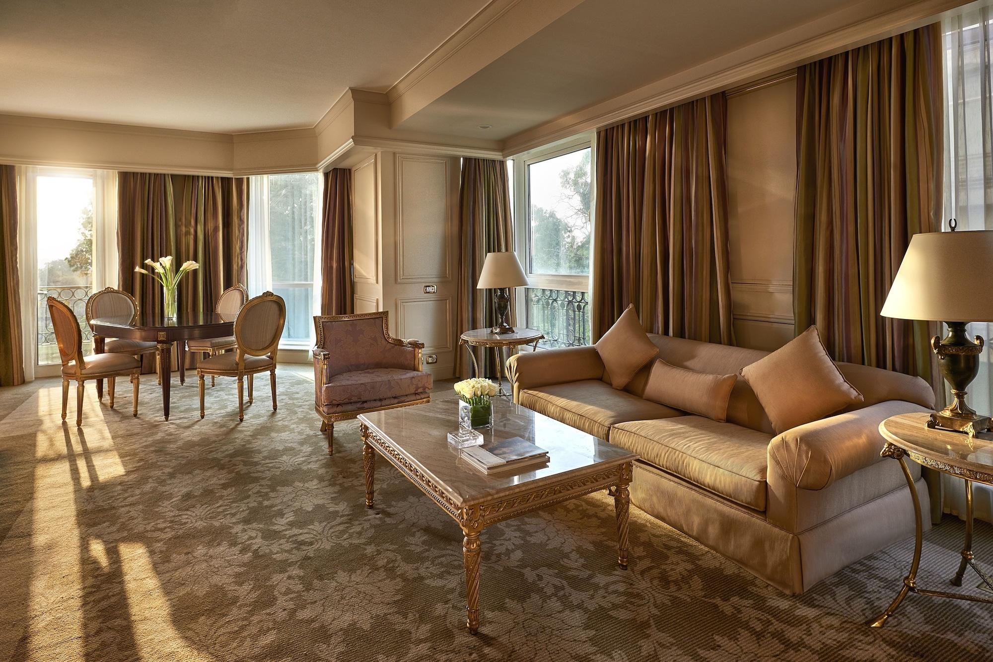 포 시즌 카이로 앳 더 퍼스트 레지던스 기자 외부 사진 A suite at the Four Seasons Hotel, London