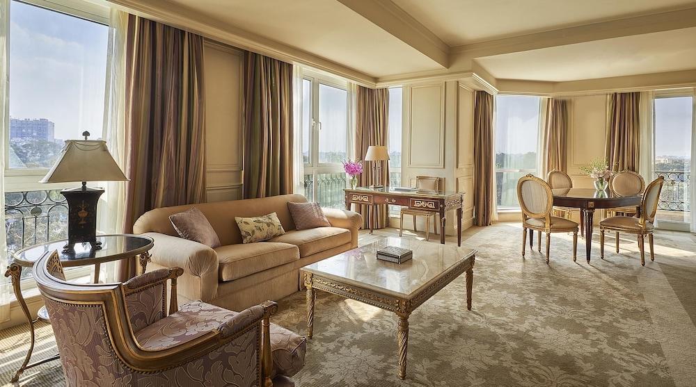 포 시즌 카이로 앳 더 퍼스트 레지던스 기자 외부 사진 A suite at the Four Seasons Hotel