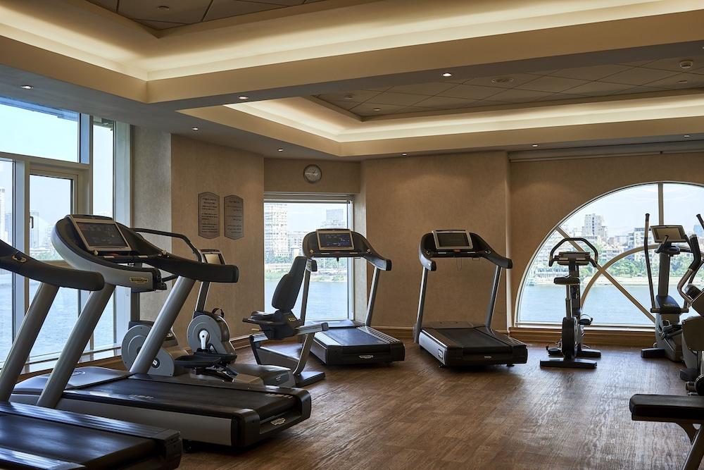 포 시즌 카이로 앳 더 퍼스트 레지던스 기자 외부 사진 The gym at the hotel
