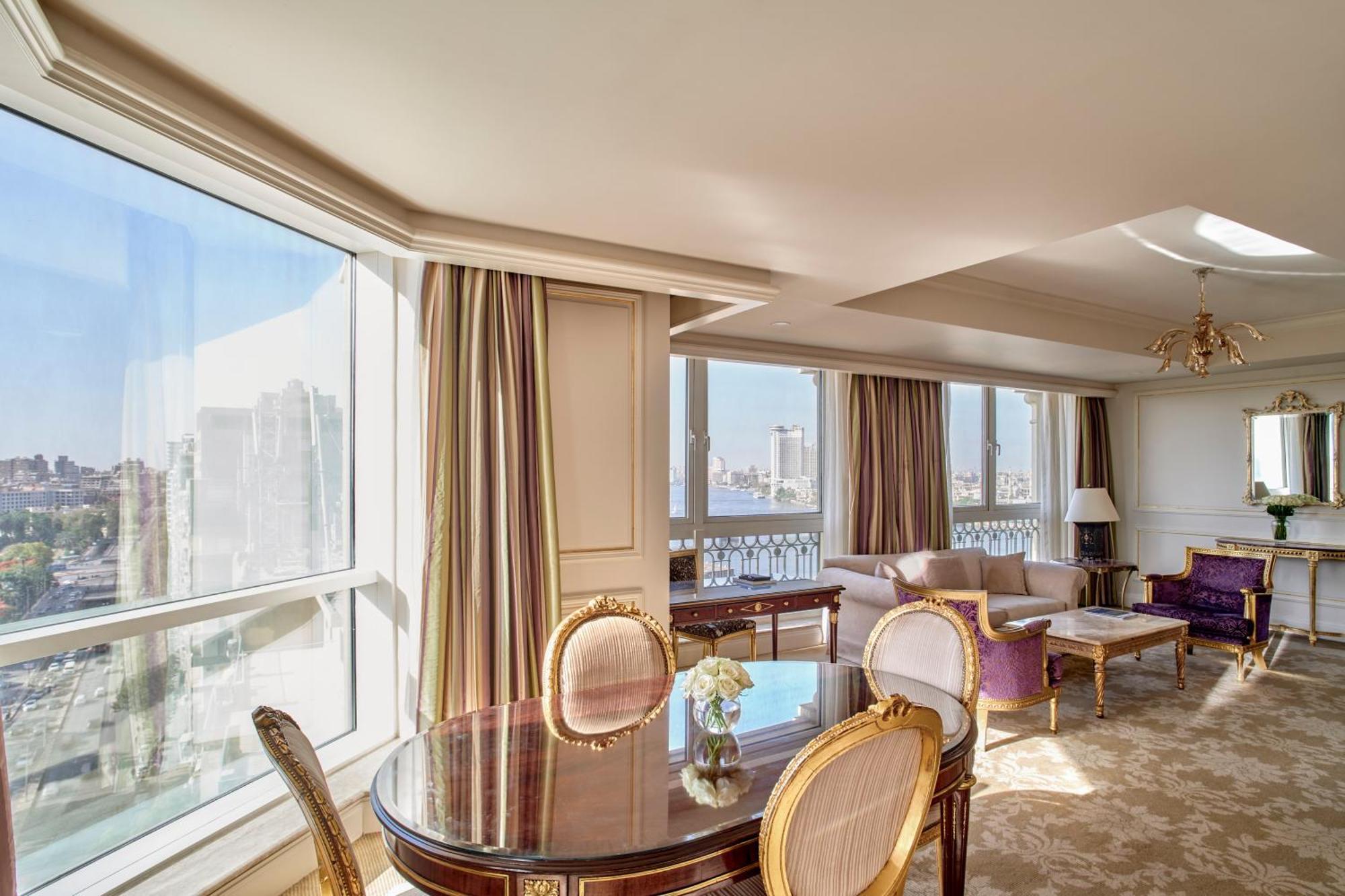 포 시즌 카이로 앳 더 퍼스트 레지던스 기자 외부 사진 A suite at the Four Seasons Hotel