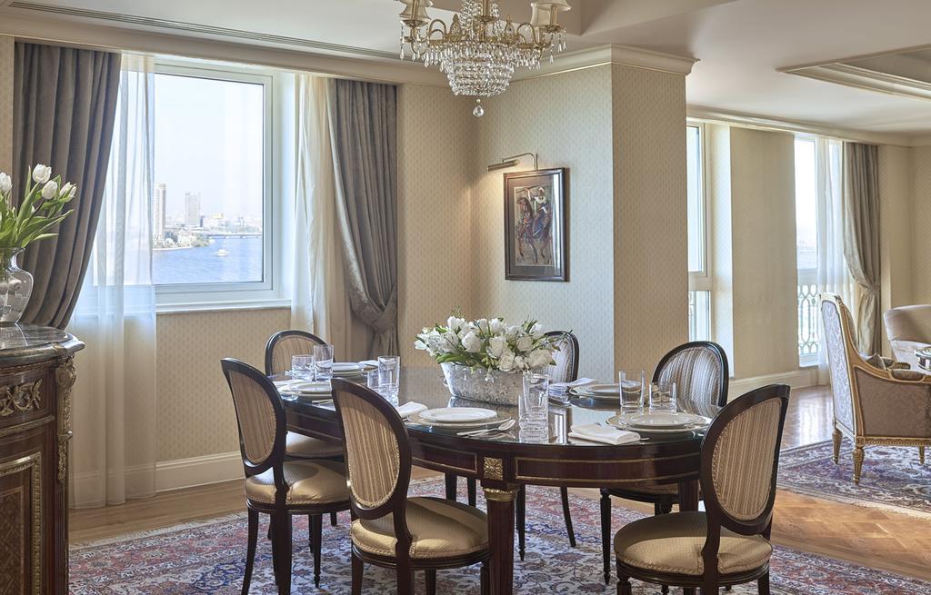 포 시즌 카이로 앳 더 퍼스트 레지던스 기자 외부 사진 Dining room