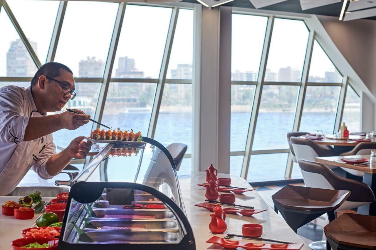 포 시즌 카이로 앳 더 퍼스트 레지던스 기자 외부 사진 Sushi Bar
