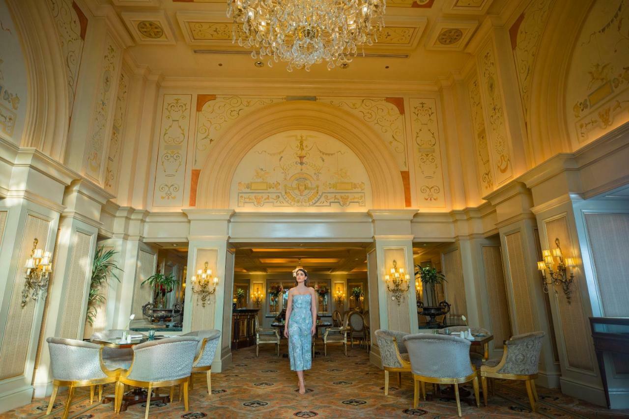 포 시즌 카이로 앳 더 퍼스트 레지던스 기자 외부 사진 The lobby of the hotel