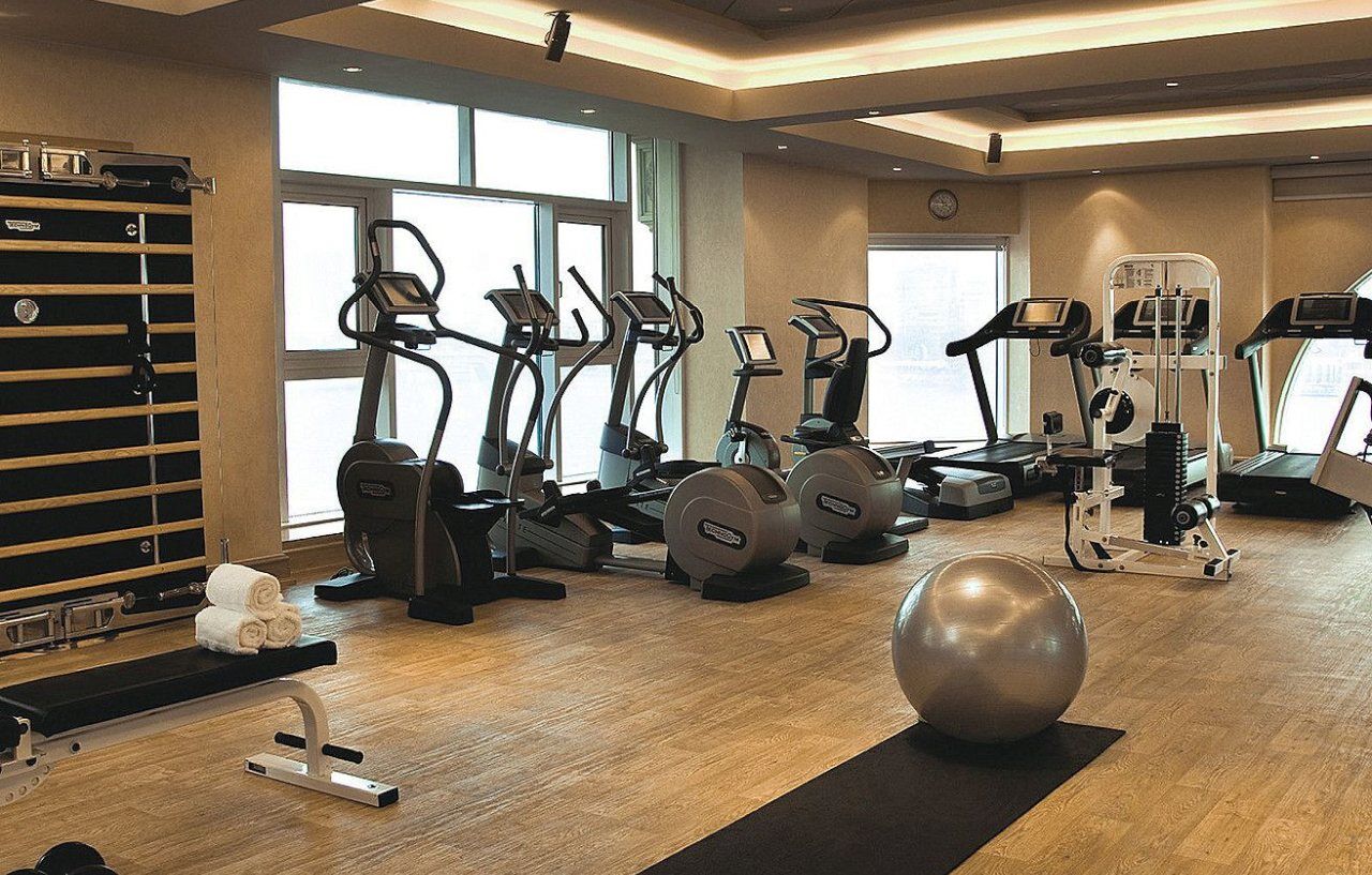 포 시즌 카이로 앳 더 퍼스트 레지던스 기자 외부 사진 A gym